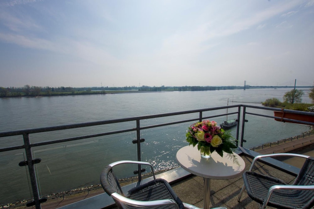 Hotel Rheinpark Rees 52/56