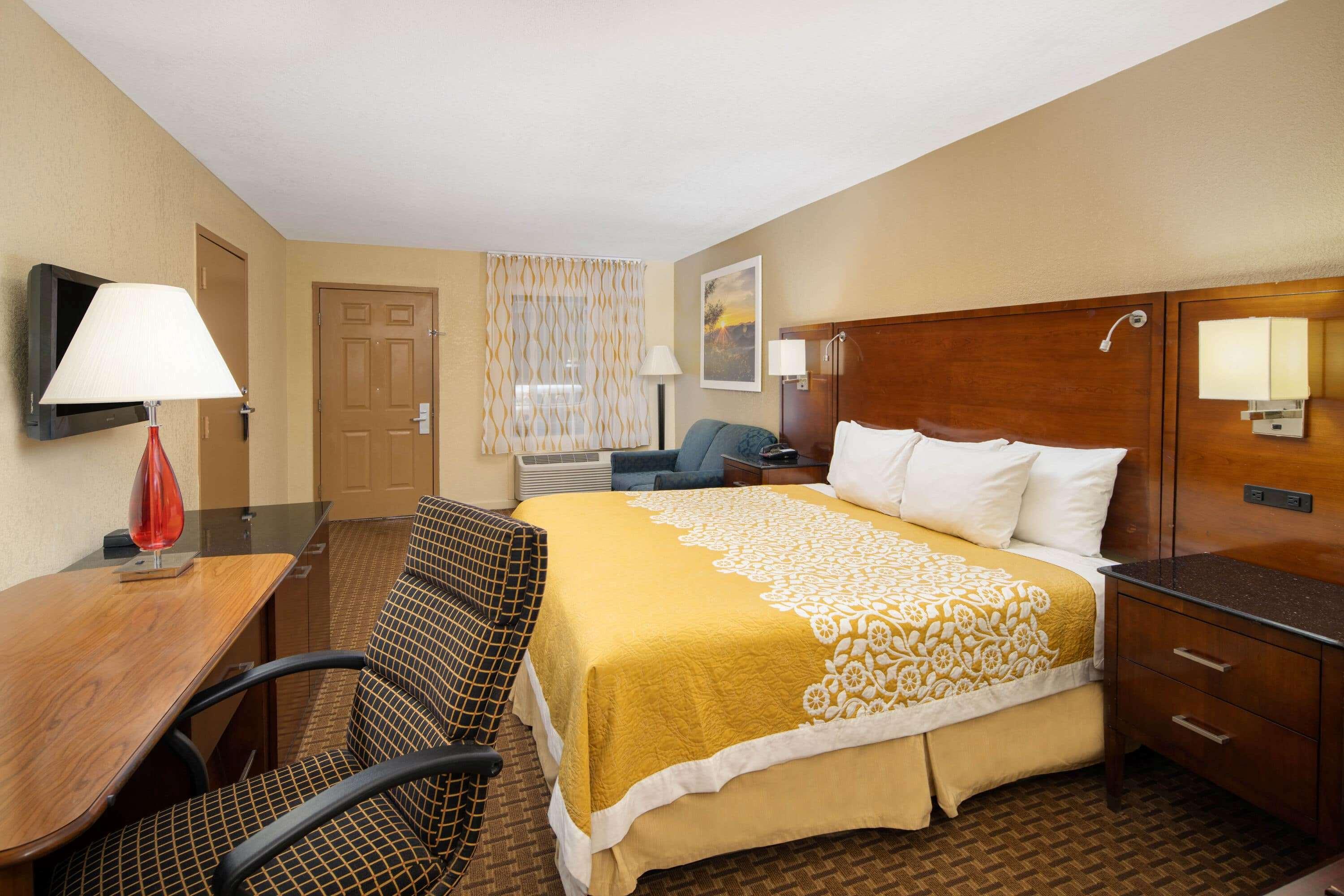 Days Inn By Wyndham Thomaston 16/22