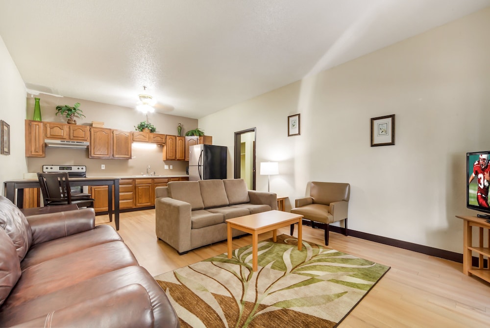 Red Roof Inn & Suites Omaha - Council Bluffs 31/47