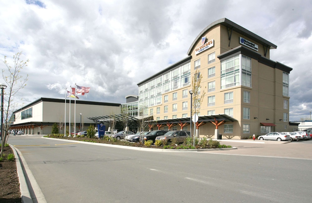 Coast Langley City Hotel And Convention Centre 2/50