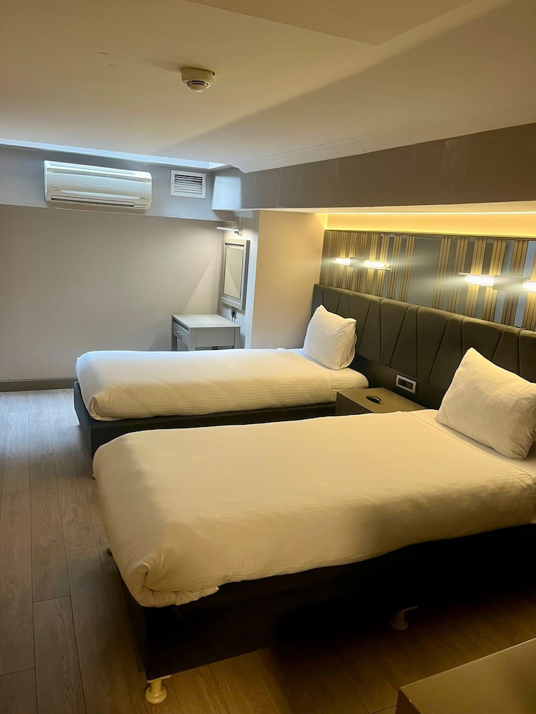 Aven Hotel 36/60