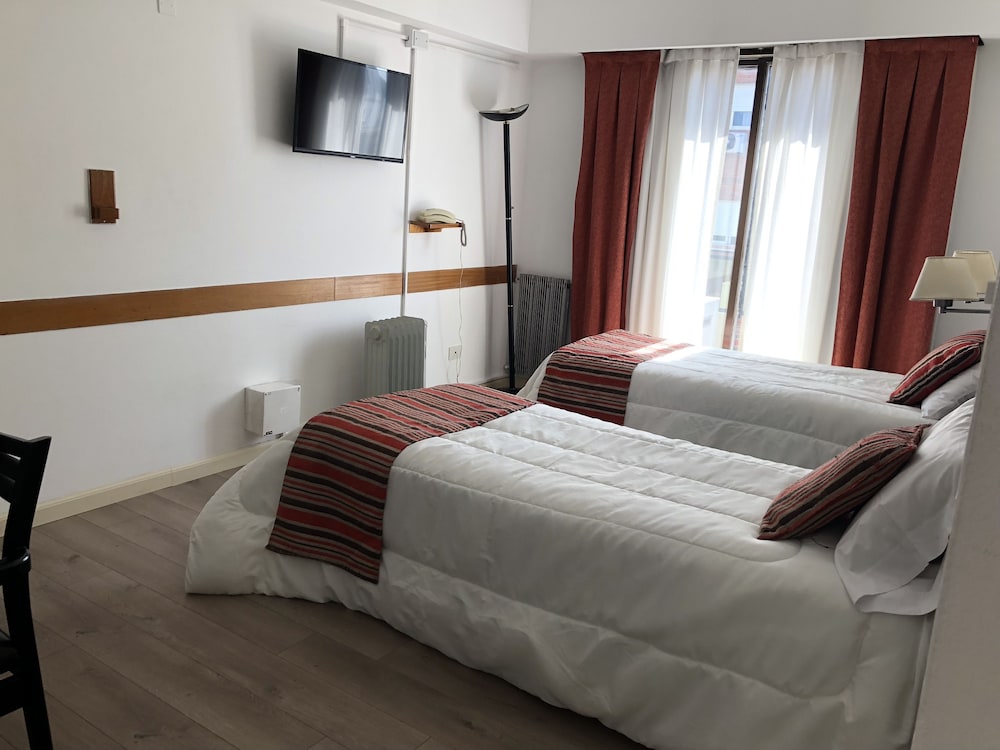 Golf Tower Suites Apartments 17/64