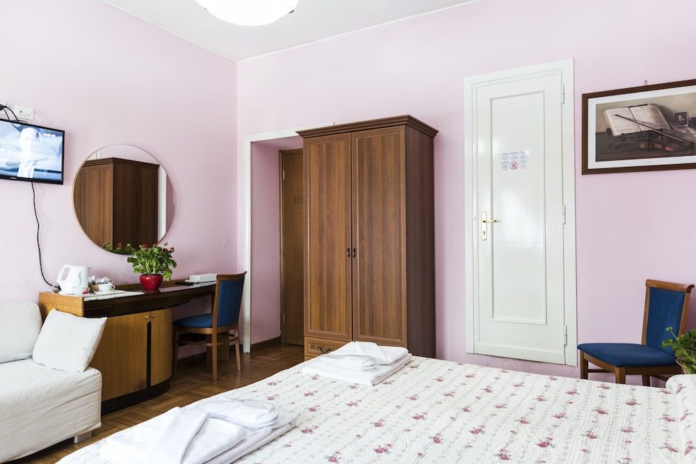 Ai Musei Vaticani Best Bed 6/27