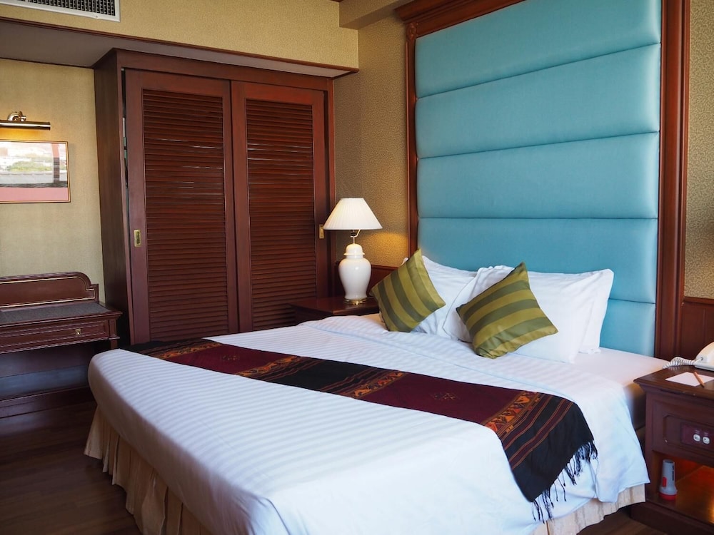 Charoenthani Khonkaen Hotel 20/56