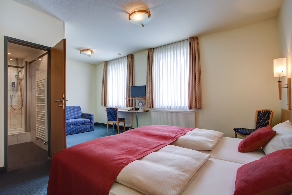 Trip Inn Hotel Conti 12/28