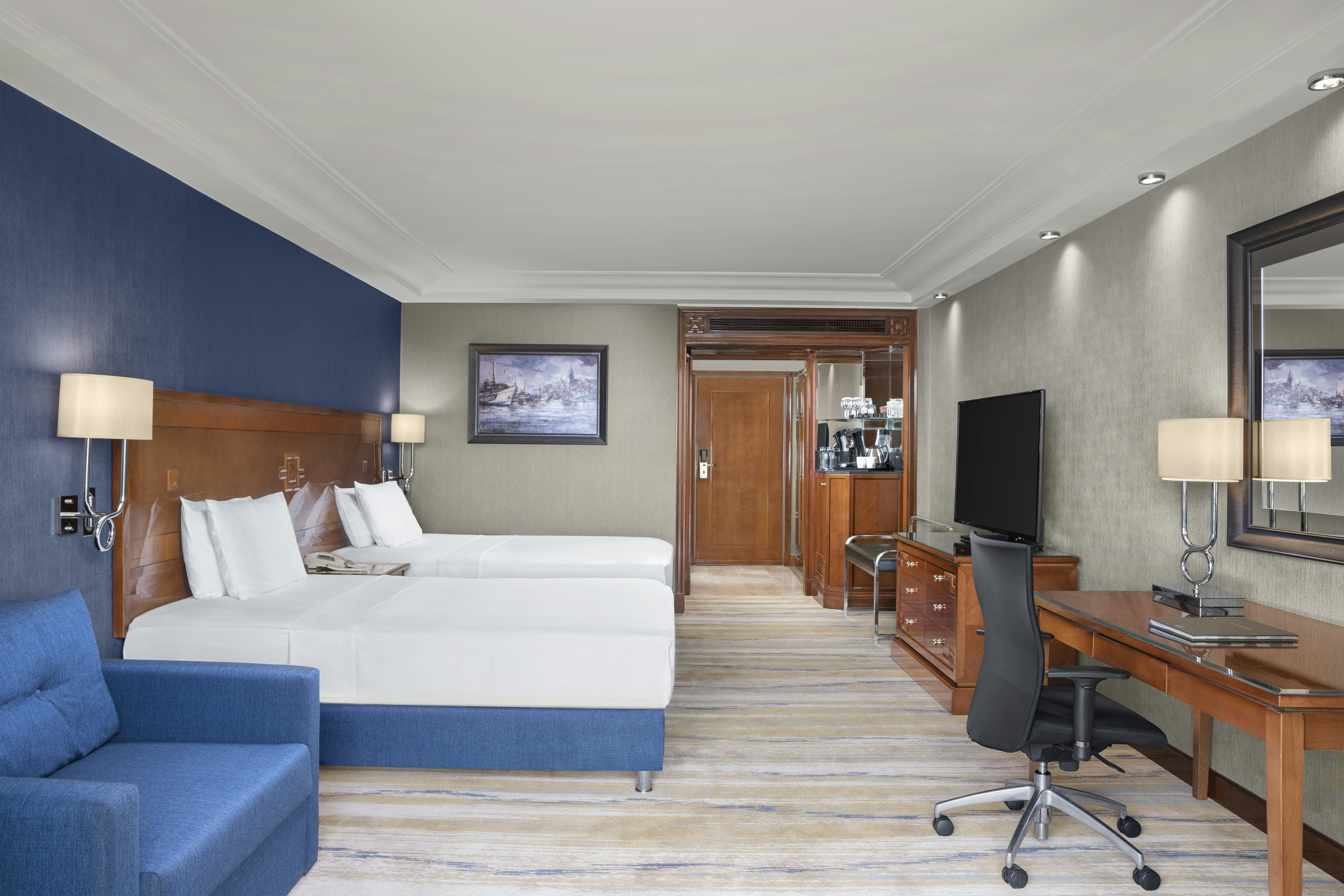 DELUXE, TWIN BEDS, GARDEN VIEW