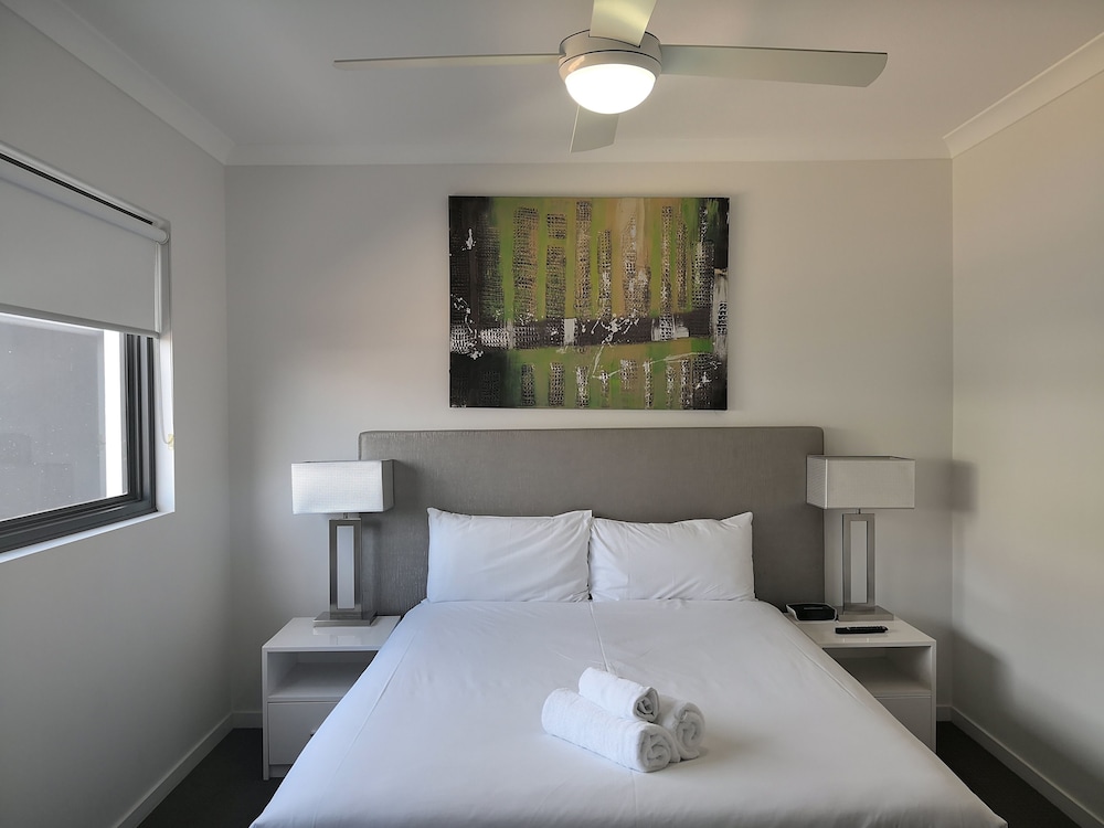 Atrio Apartments 24/69