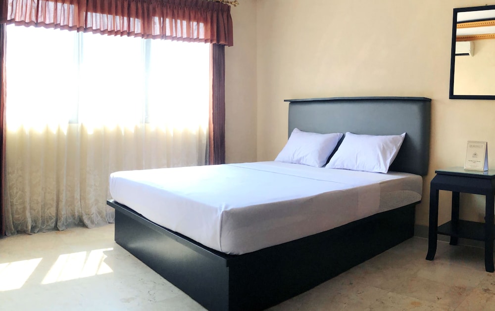 Jambrut Inn Hotel 17/50