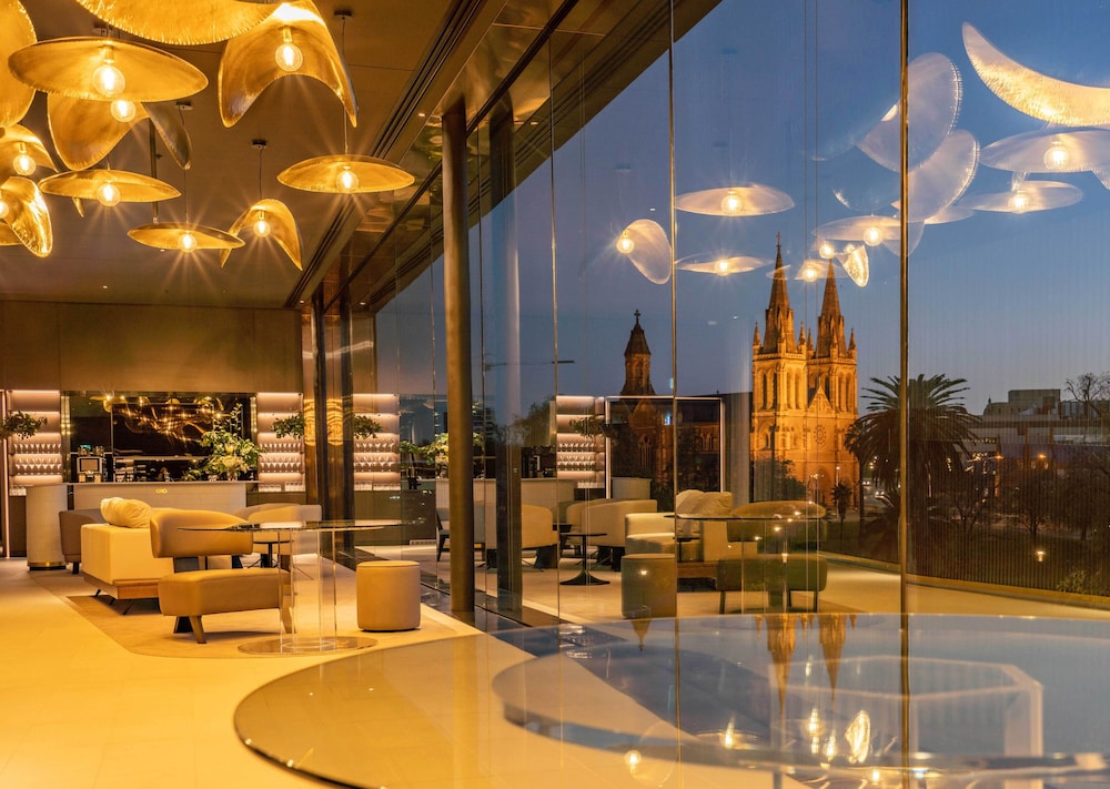 Oval Hotel Adelaide 22/50