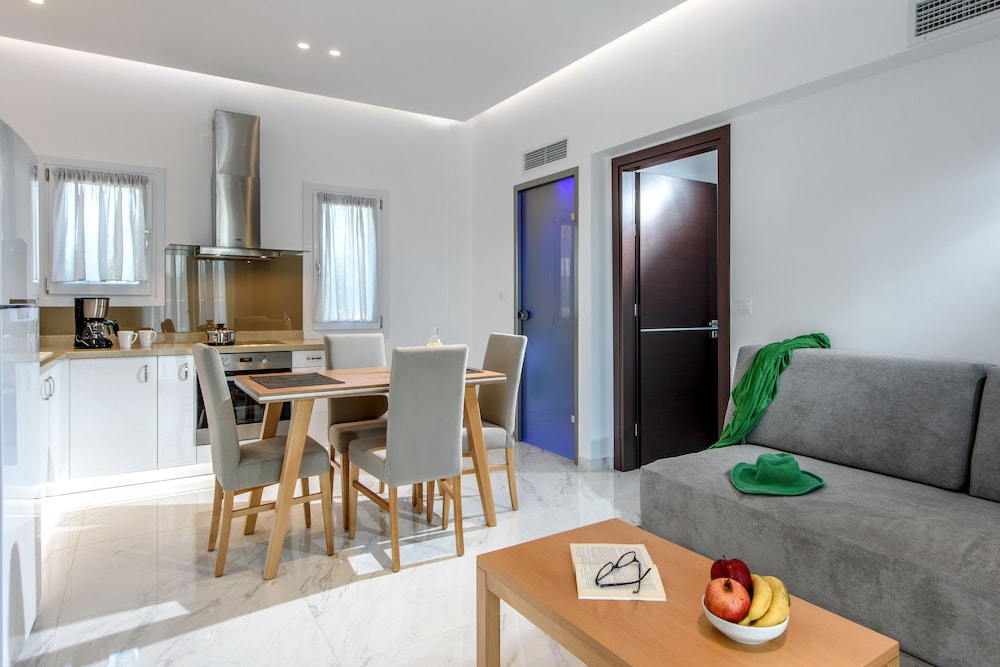 Elysian Suites 38/61