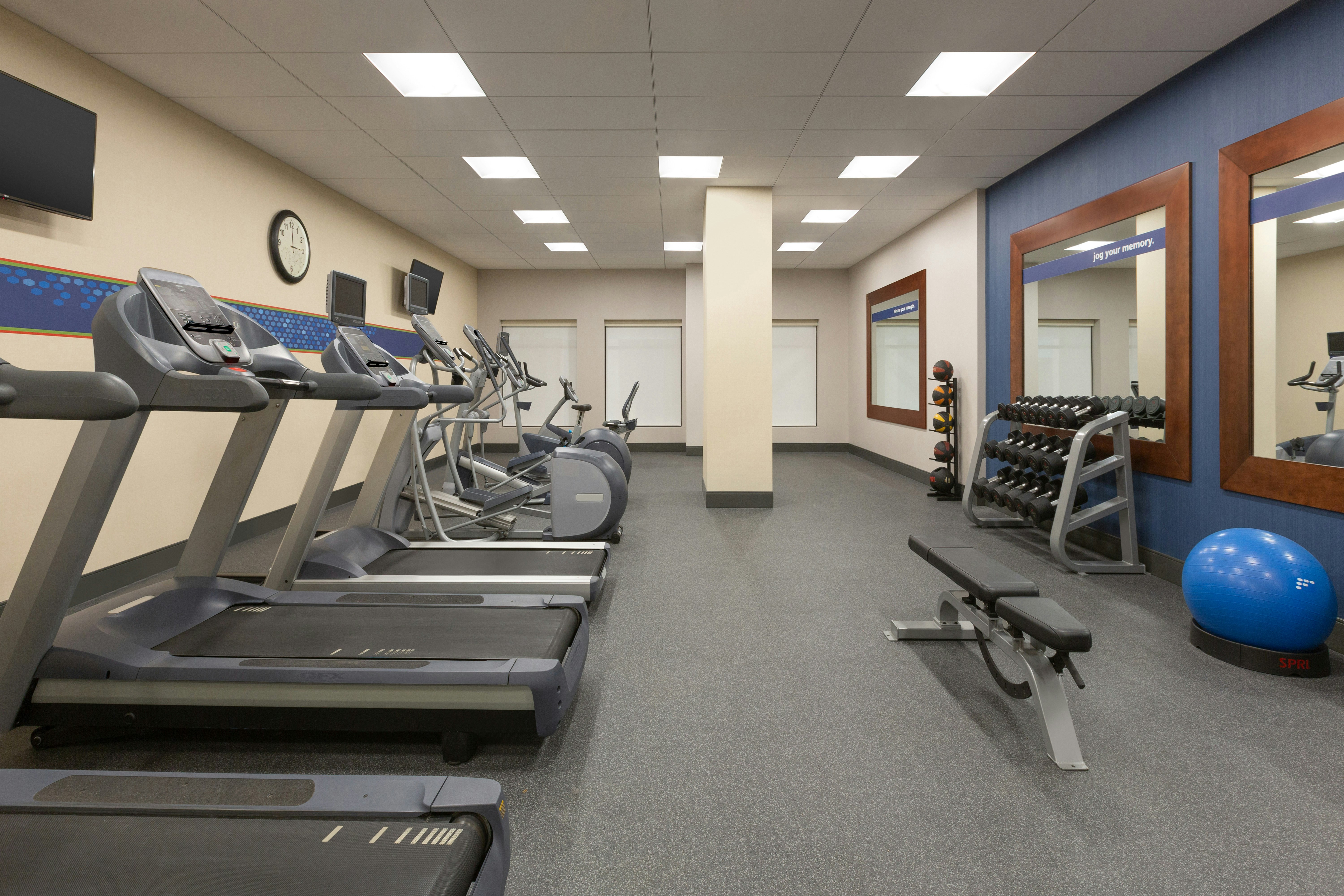 Hampton Inn And Suites Nashville Downtown Tn 35/53