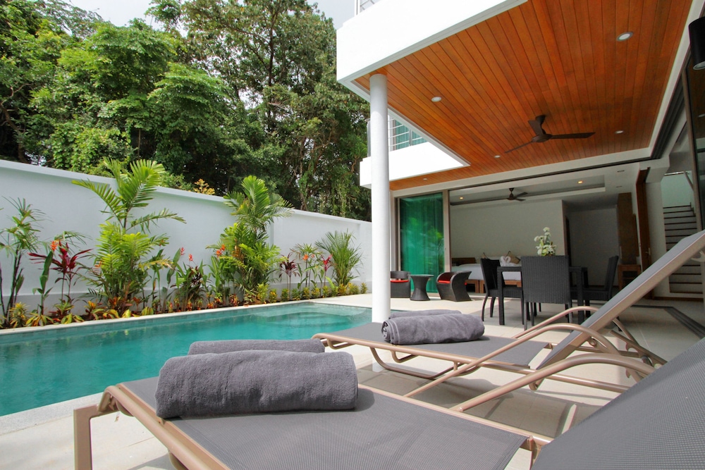 Ya Nui Beach Villas 32/53