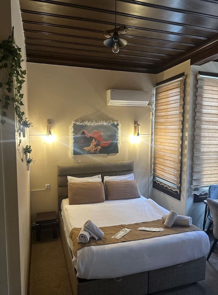 Guner Hotel 17/42
