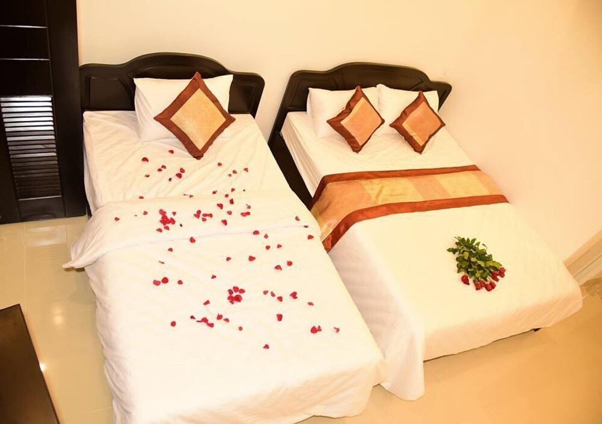 ROOM, QUADRUPLE