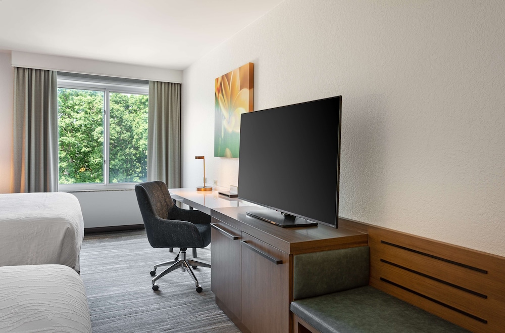 Hilton Garden Inn Melville 49/69