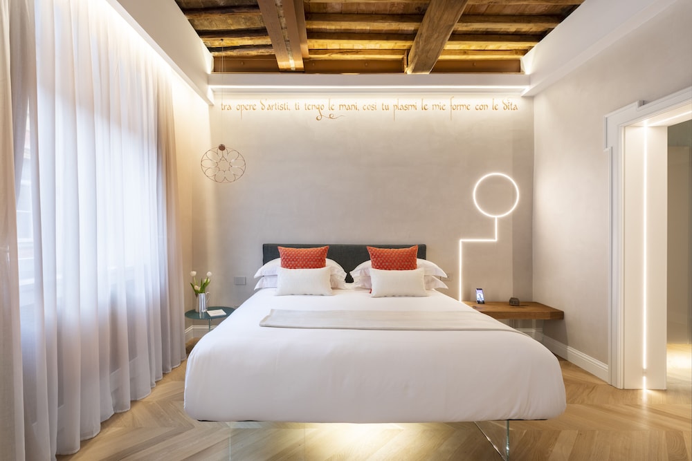 Poesis Experience Hotel 20/65