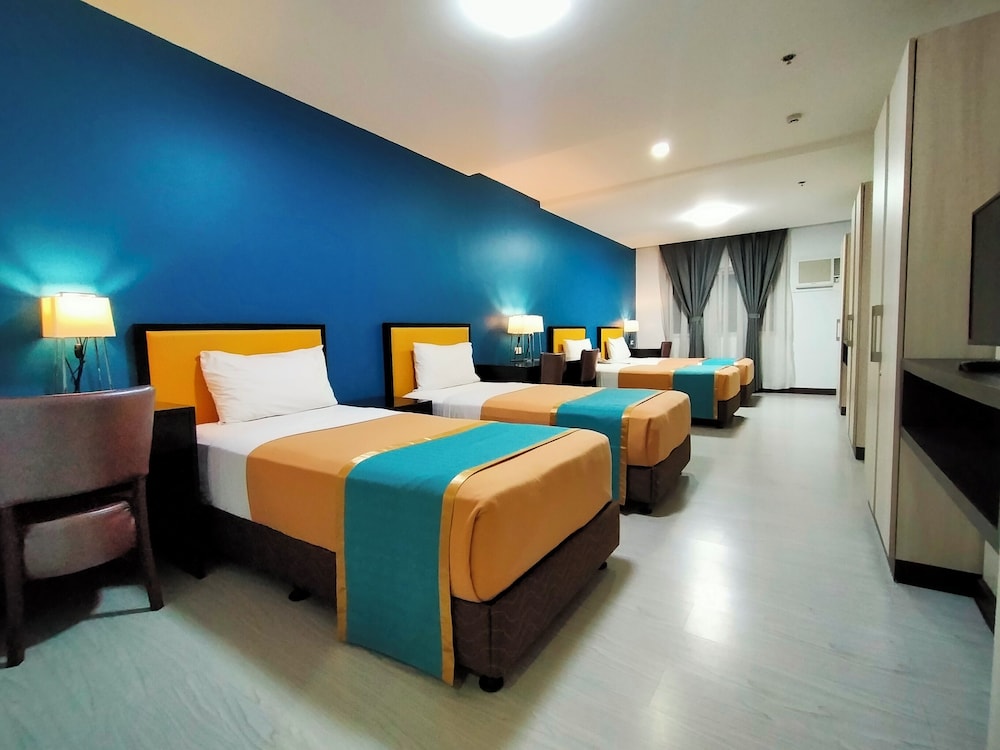 The Studio 89 Residences 24/64
