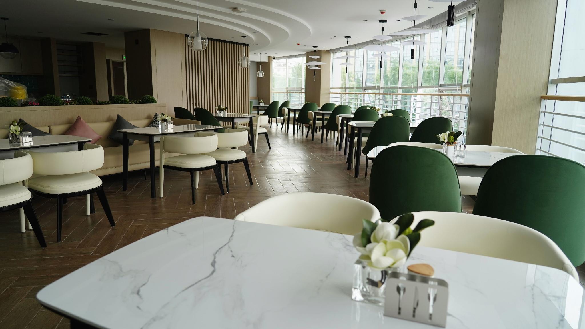 Ginza Jiayue Select Hotel (Lailulu Middle East Street Ginza Mall) 14/19