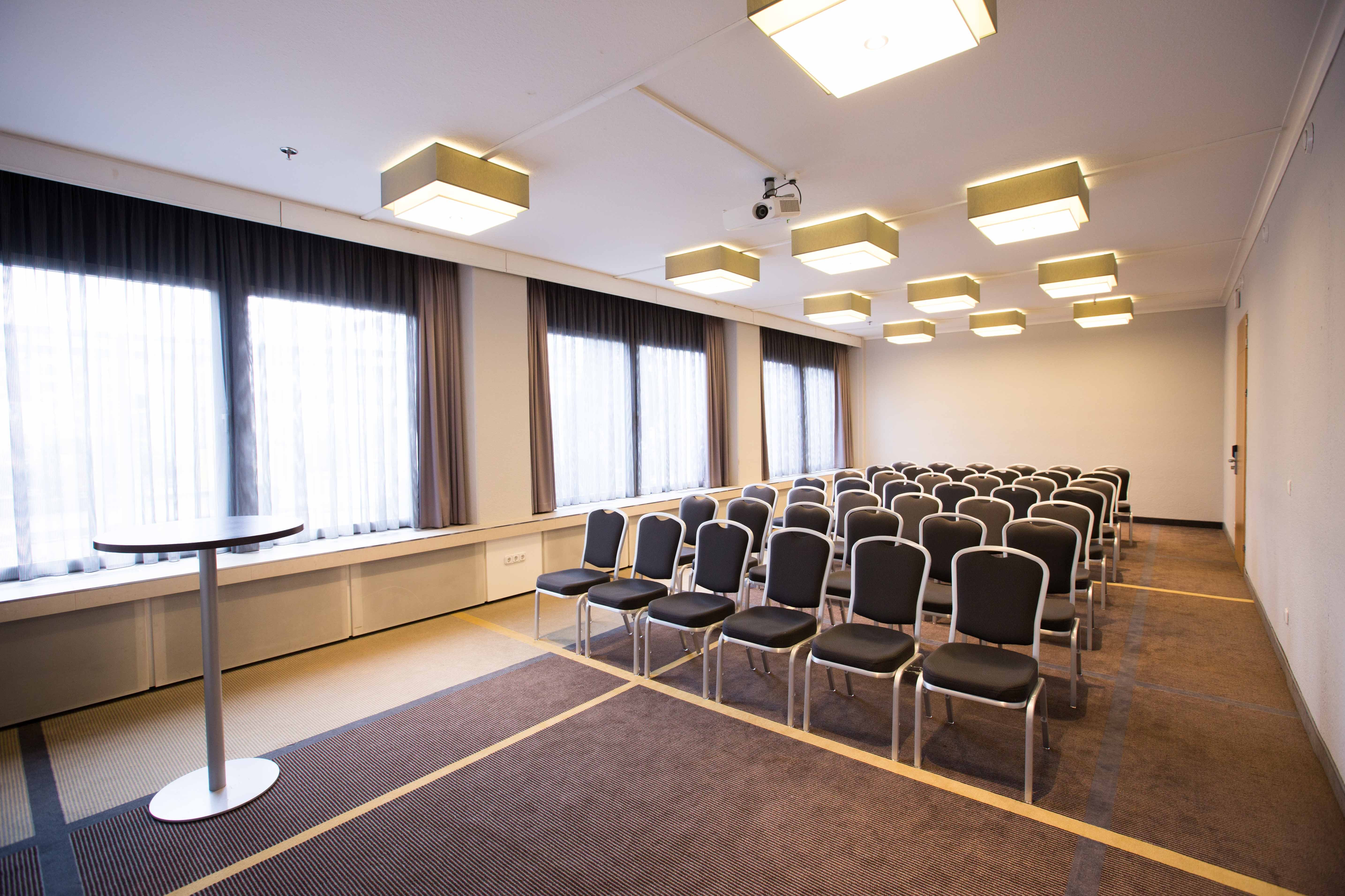 Crowne Plaza Frankfurt Congress Hotel 77/79