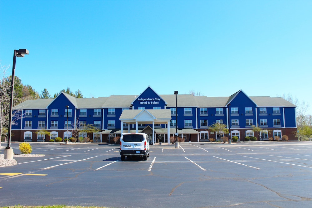 Marinette WI Hotel 42/50