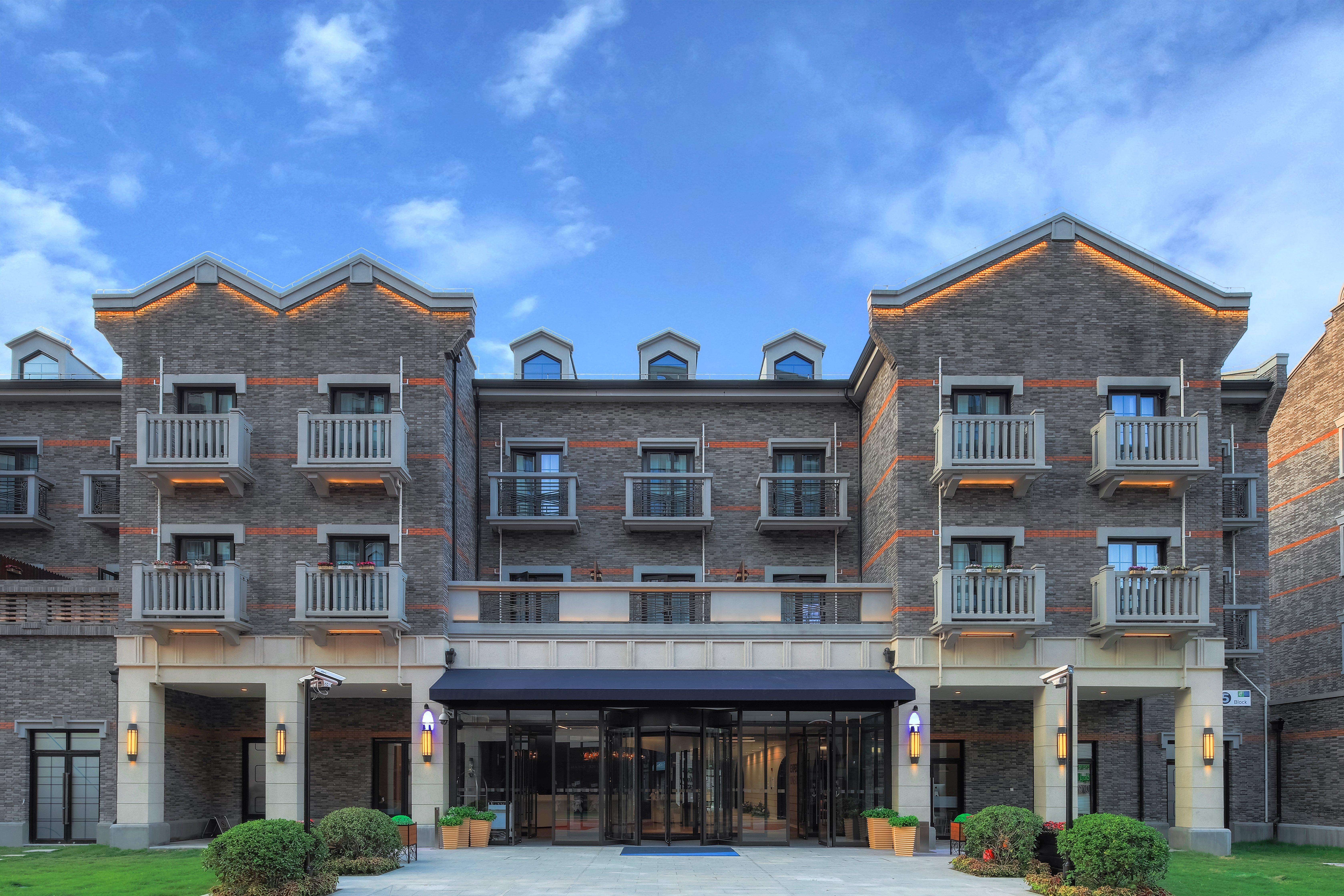 Holiday Inn Express Shanghai Tourism Zone 3/51