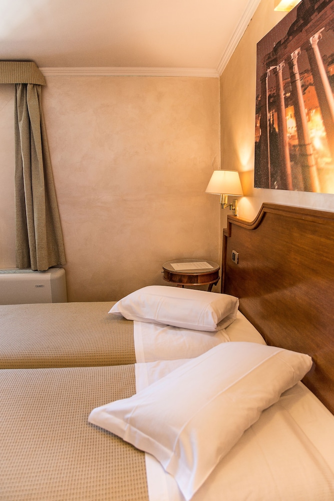 Hotel Kent Roma 49/63