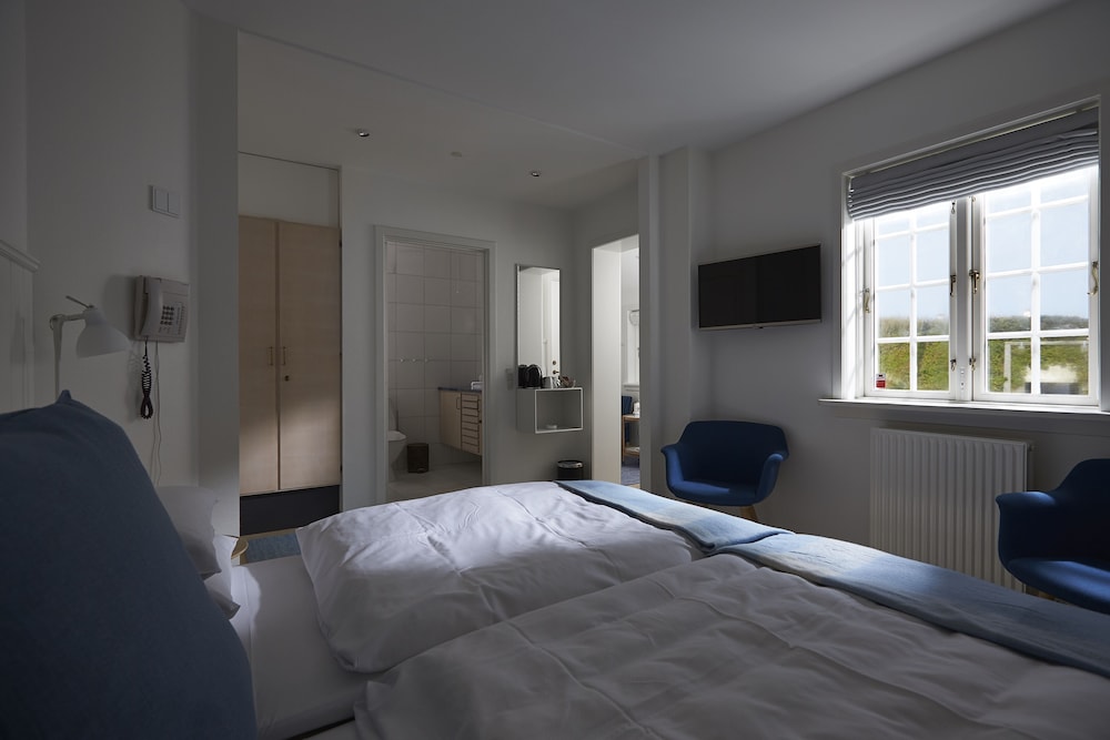 Ruths Hotel 15/56