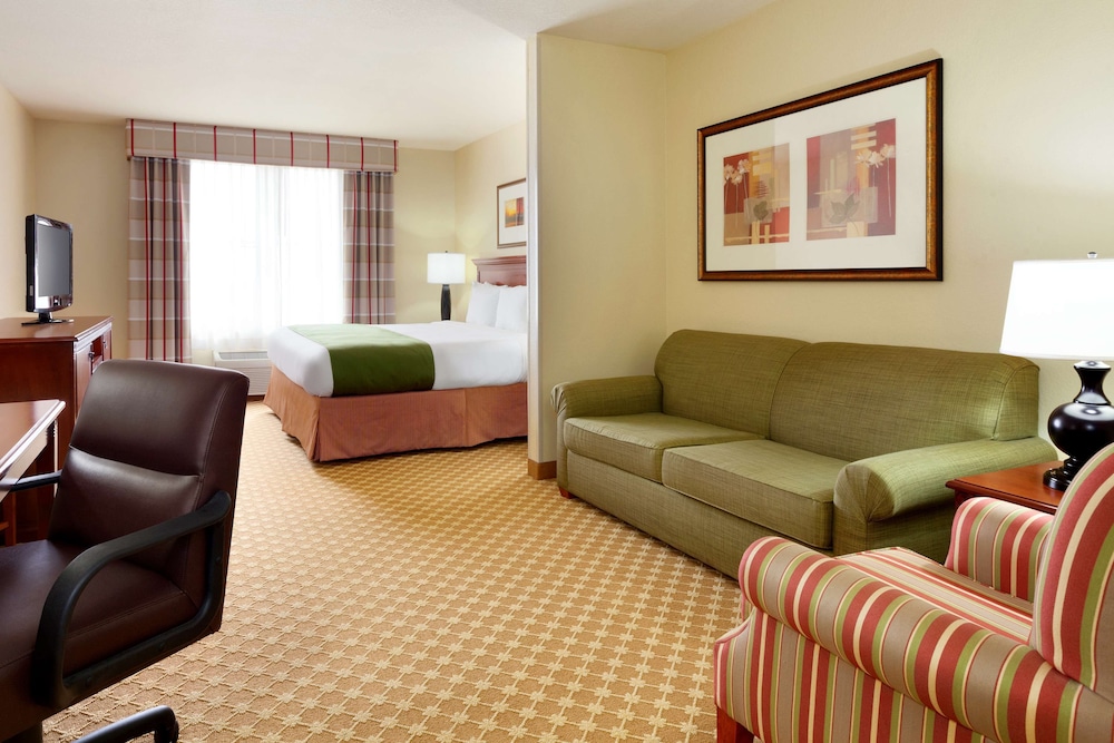 Country Inn and Suites By Radisson Gillette WY 34/51