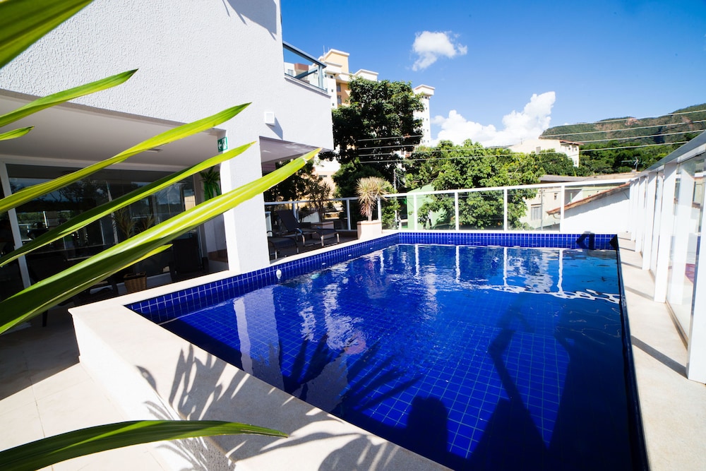 SERRA MADRE RESIDENCE 3/42