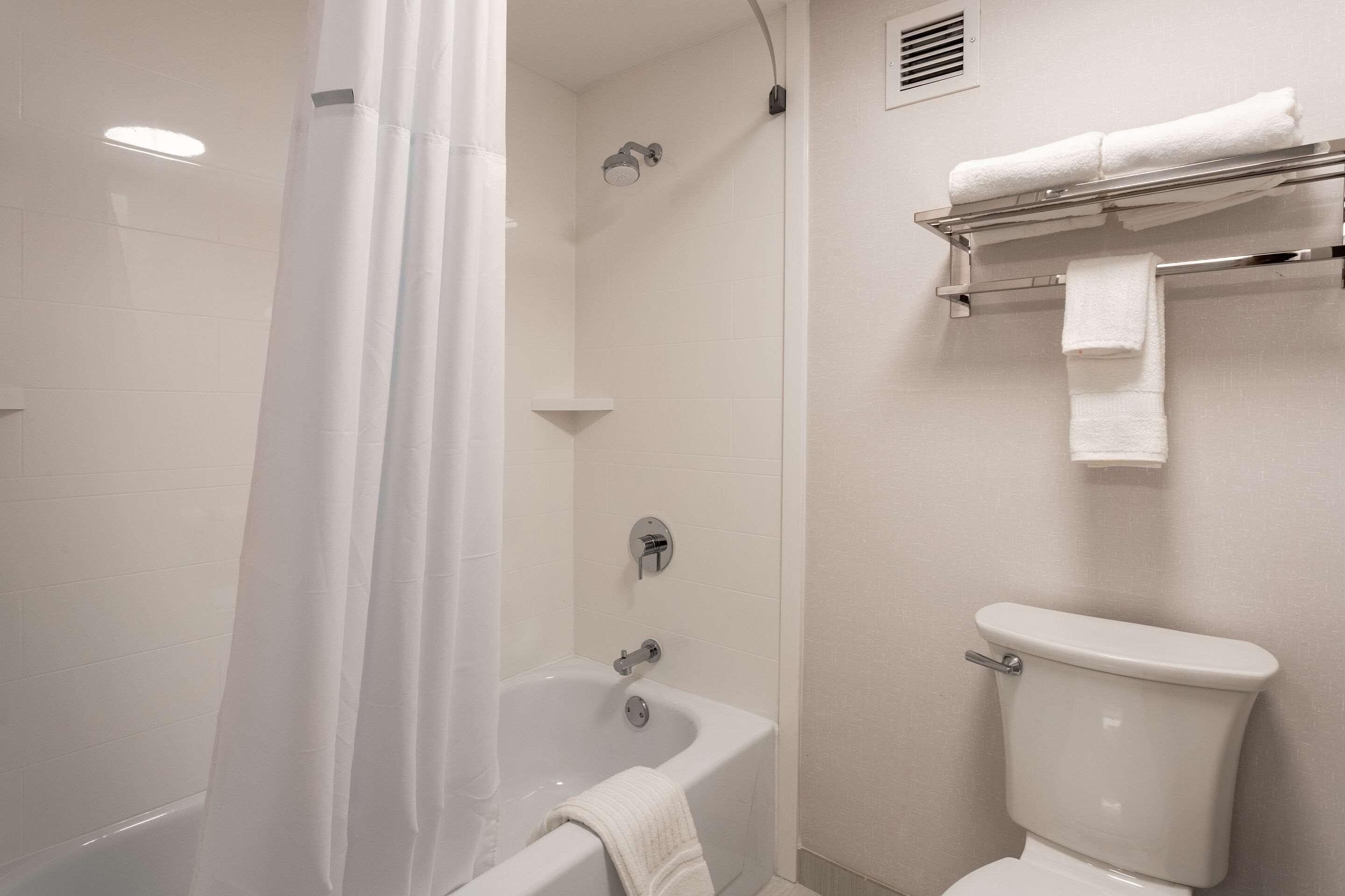 Comfort Inn & Suites Buffalo Airport 53/55