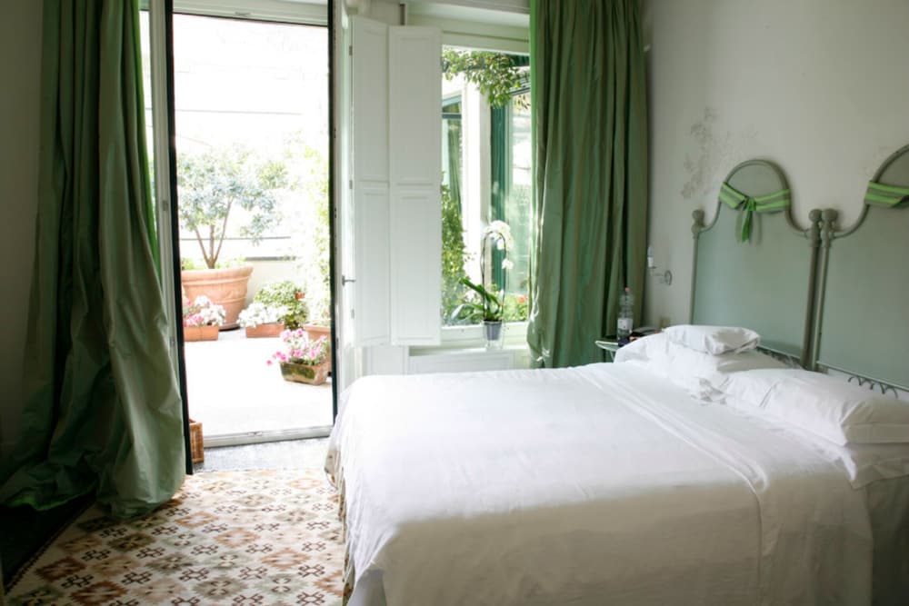 ROOM, DOUBLE BED, TERRACE