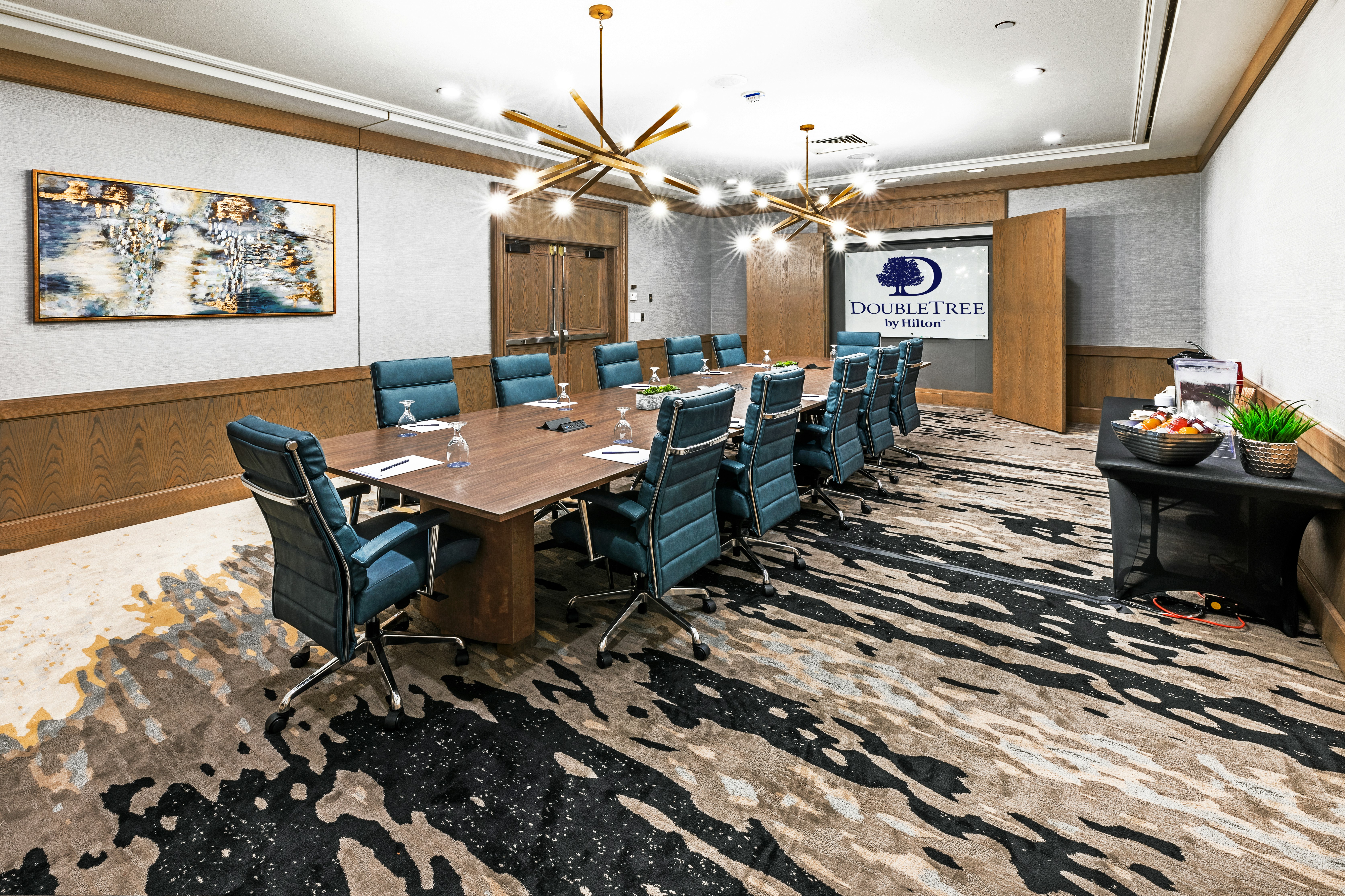 Doubletree Hotel Tulsa At Warren Place 61/72