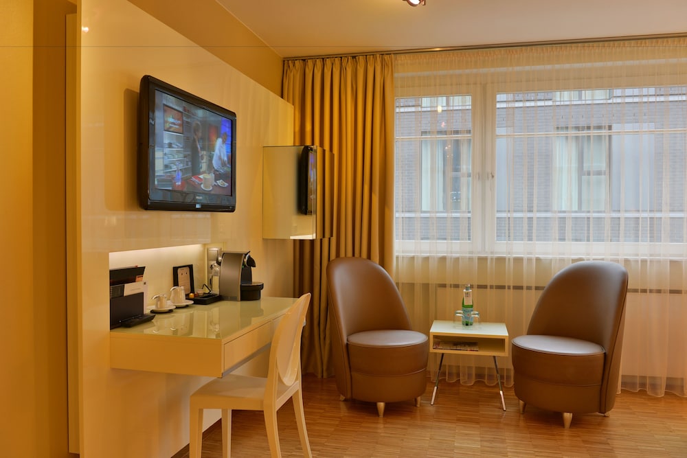 Hotel Santo 36/48