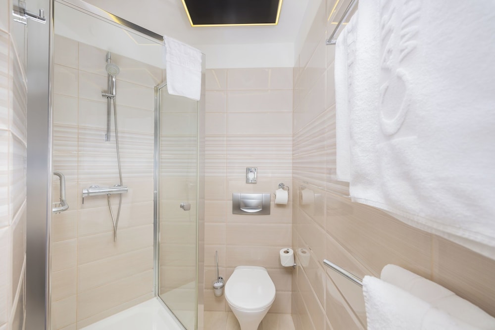Carlton Hotel Buda Castle 62/64