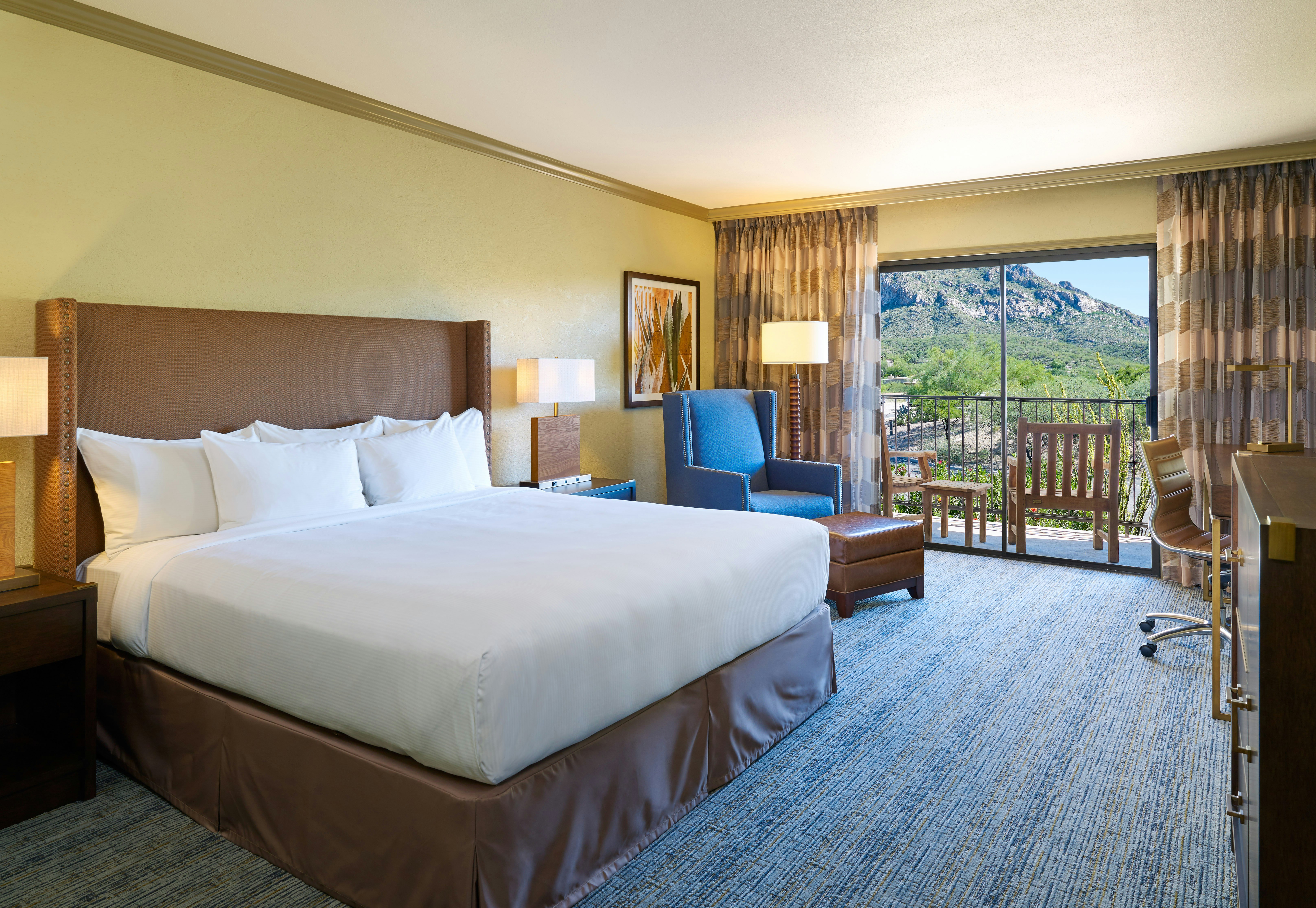 Room, King Bed, Pool View, Balcony or Patio