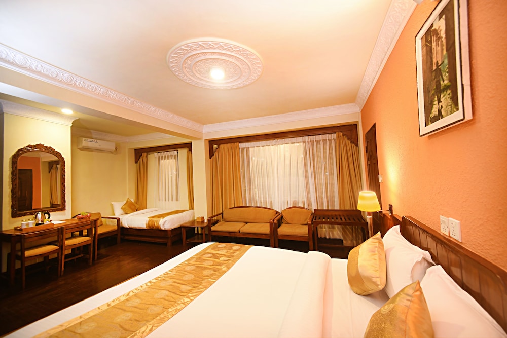 SUITE, BALCONY