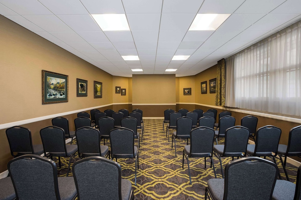 The Inn at Apple Valley, Ascend Hotel Collection 34/48