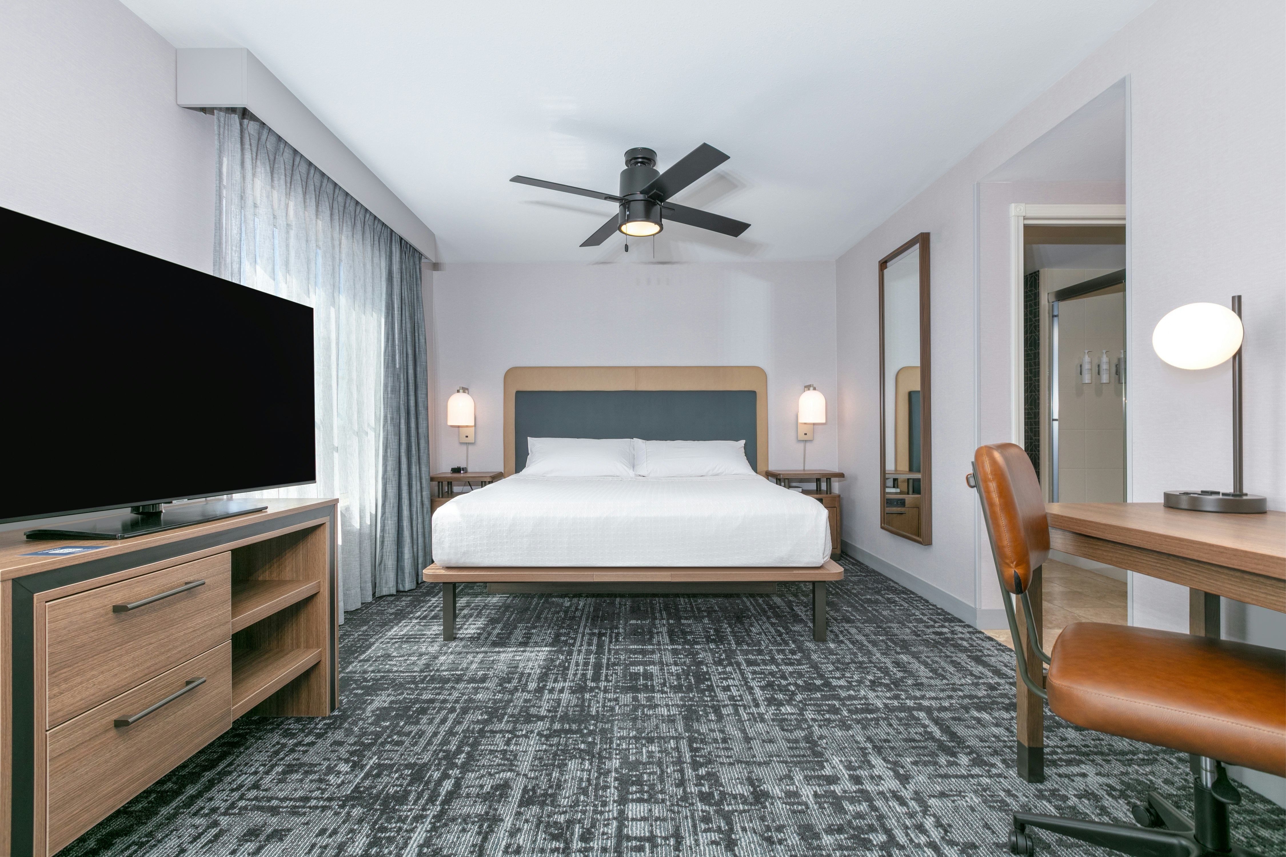 Studio, Suite, King Bed