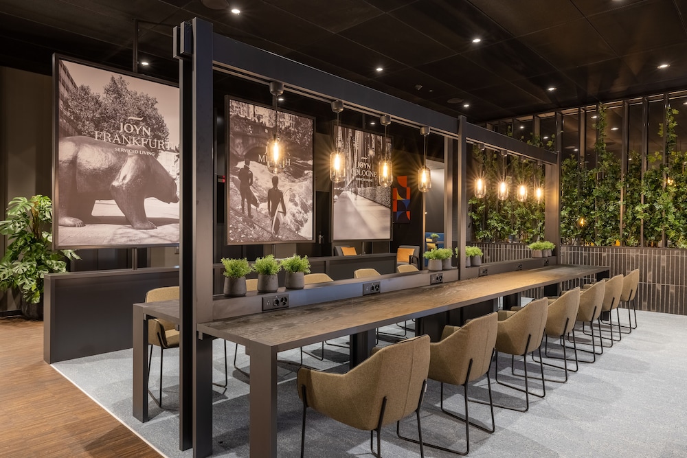 Radisson Hotel & Suites Zurich 33/50