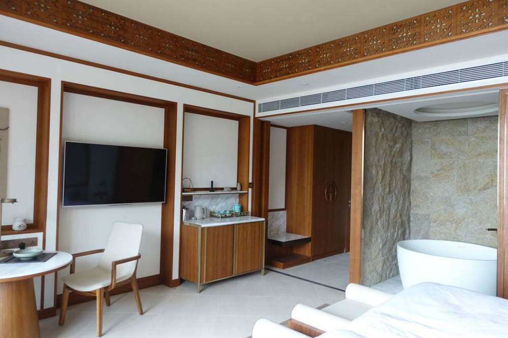 Angsana Zhuhai Phoenix Bay 18/50
