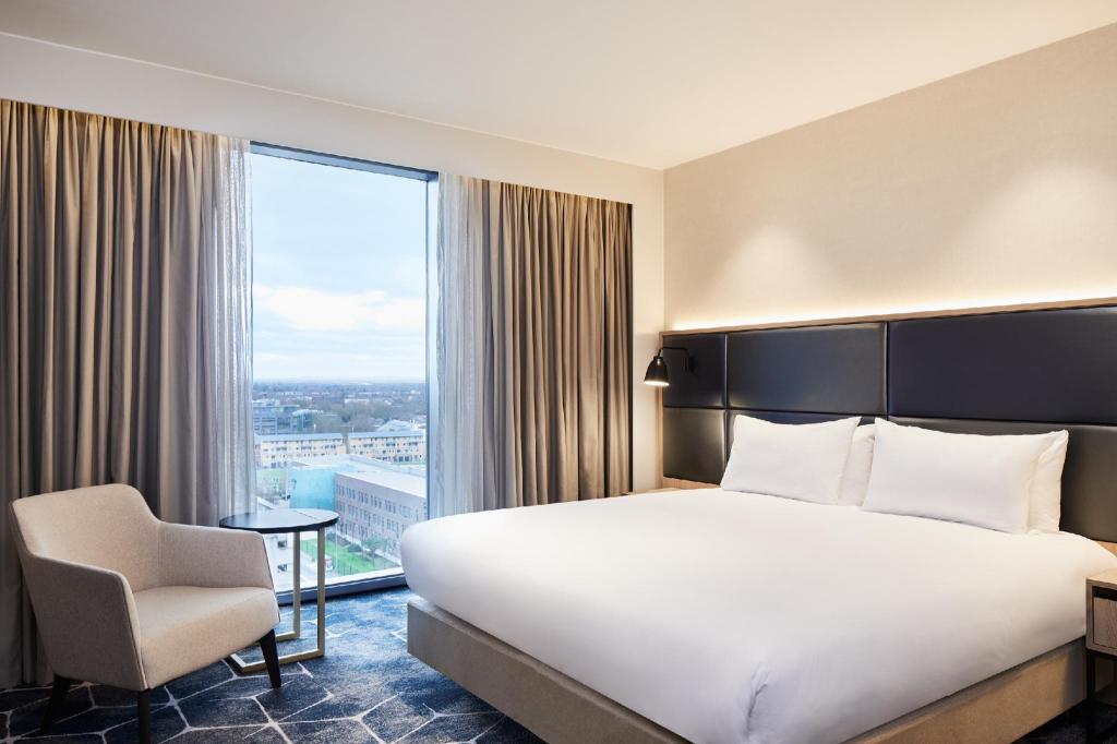 Regency, Suite, King Bed