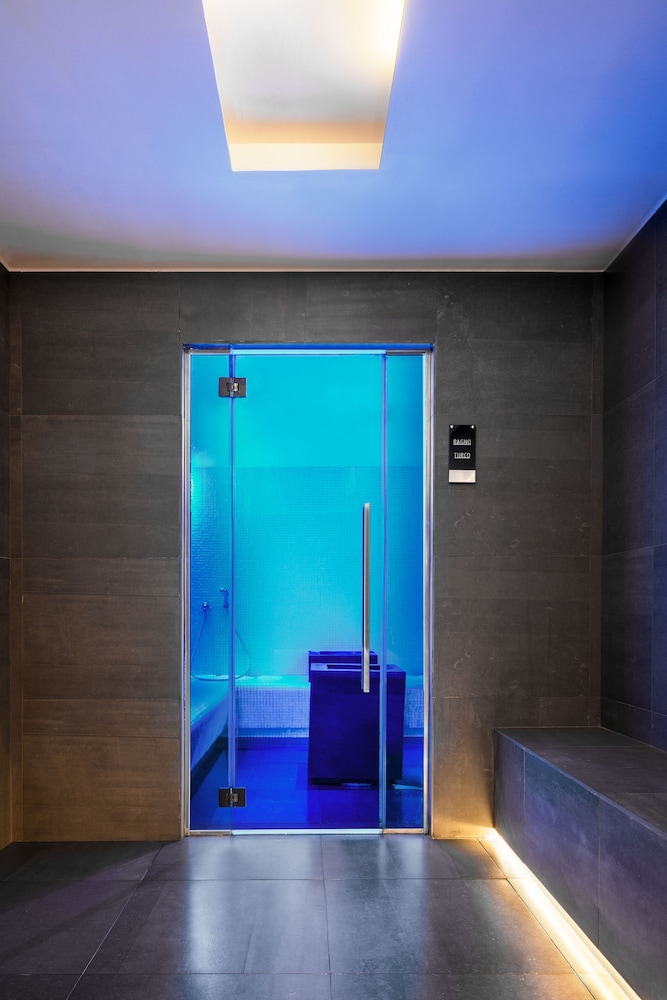 LHP Napoli Palace and Spa 32/65