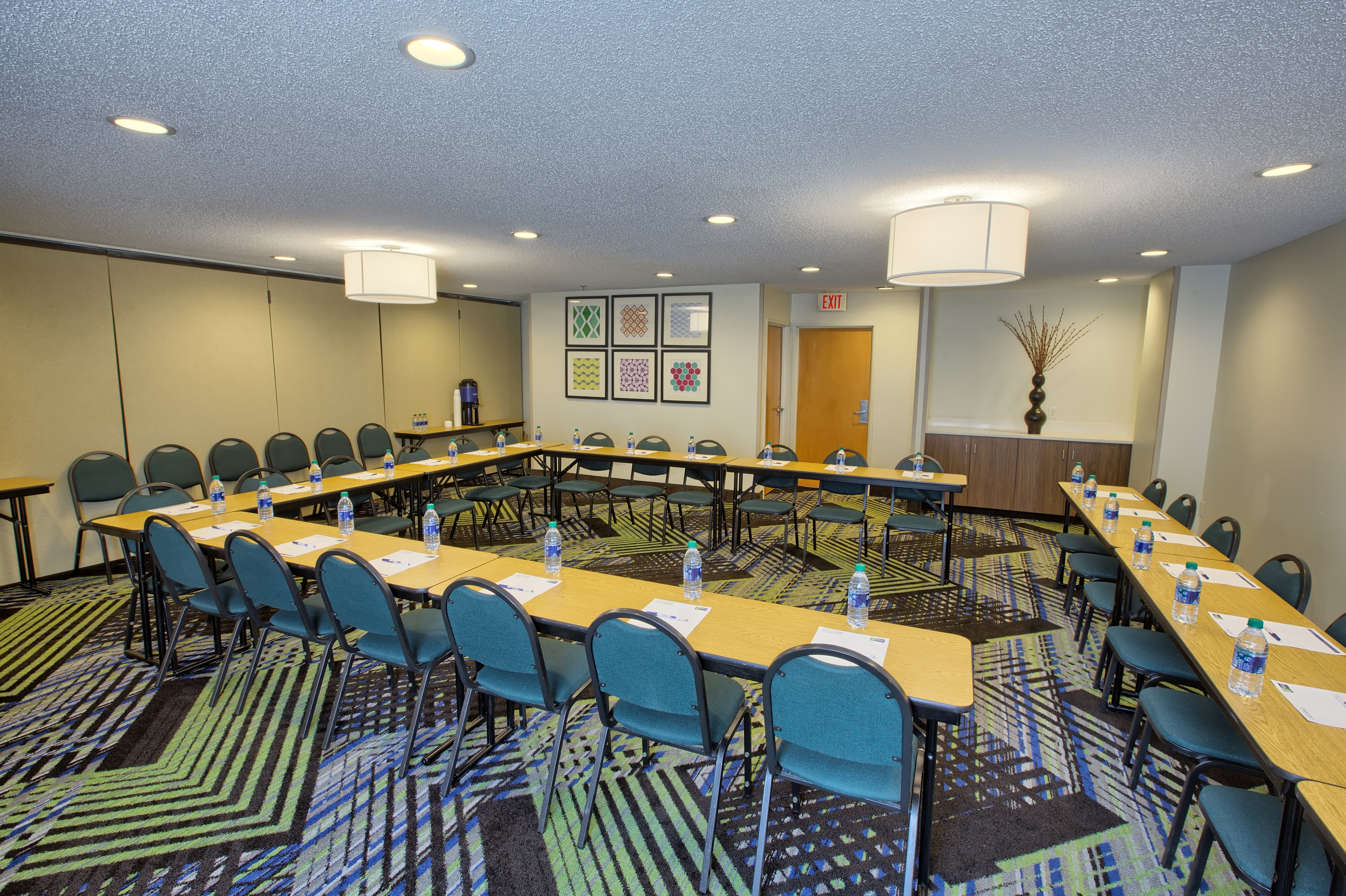 Holiday Inn Express Hotel Suites Raleigh North Wake Forest 60/76