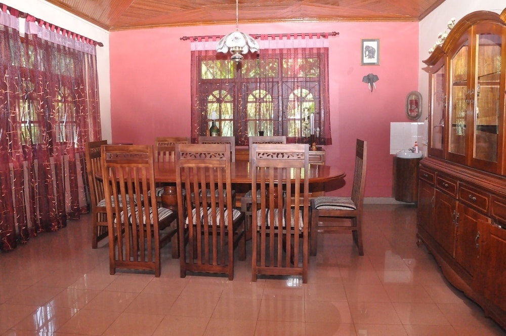 Casual Stay Villa 32/36