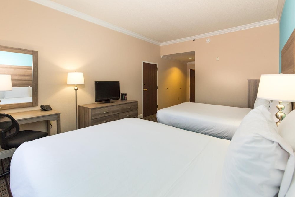 Standard, 2 Double Beds
