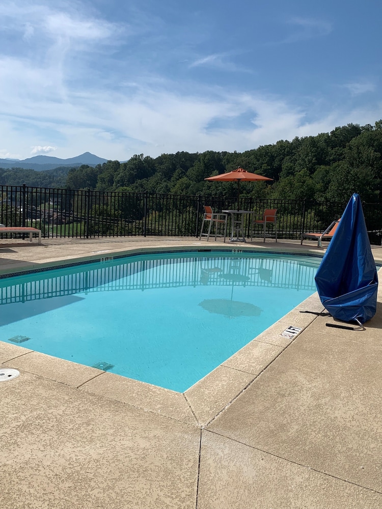 Comfort Inn Sylva - Cullowhee Sylva NC 3/57