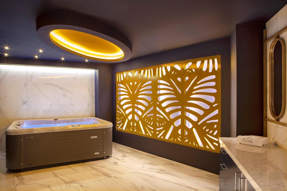 Zeus Eleva Ajul, a Registry Collection Hotel 18/83