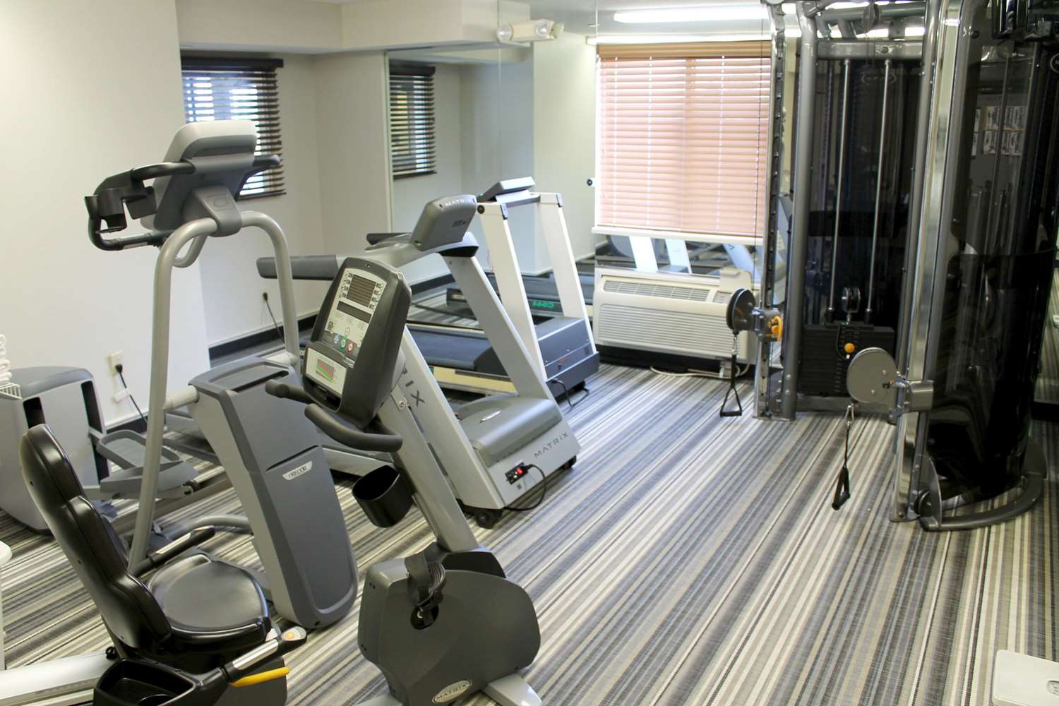 Sonesta Simply Suites Nashville Brentwood 18/36