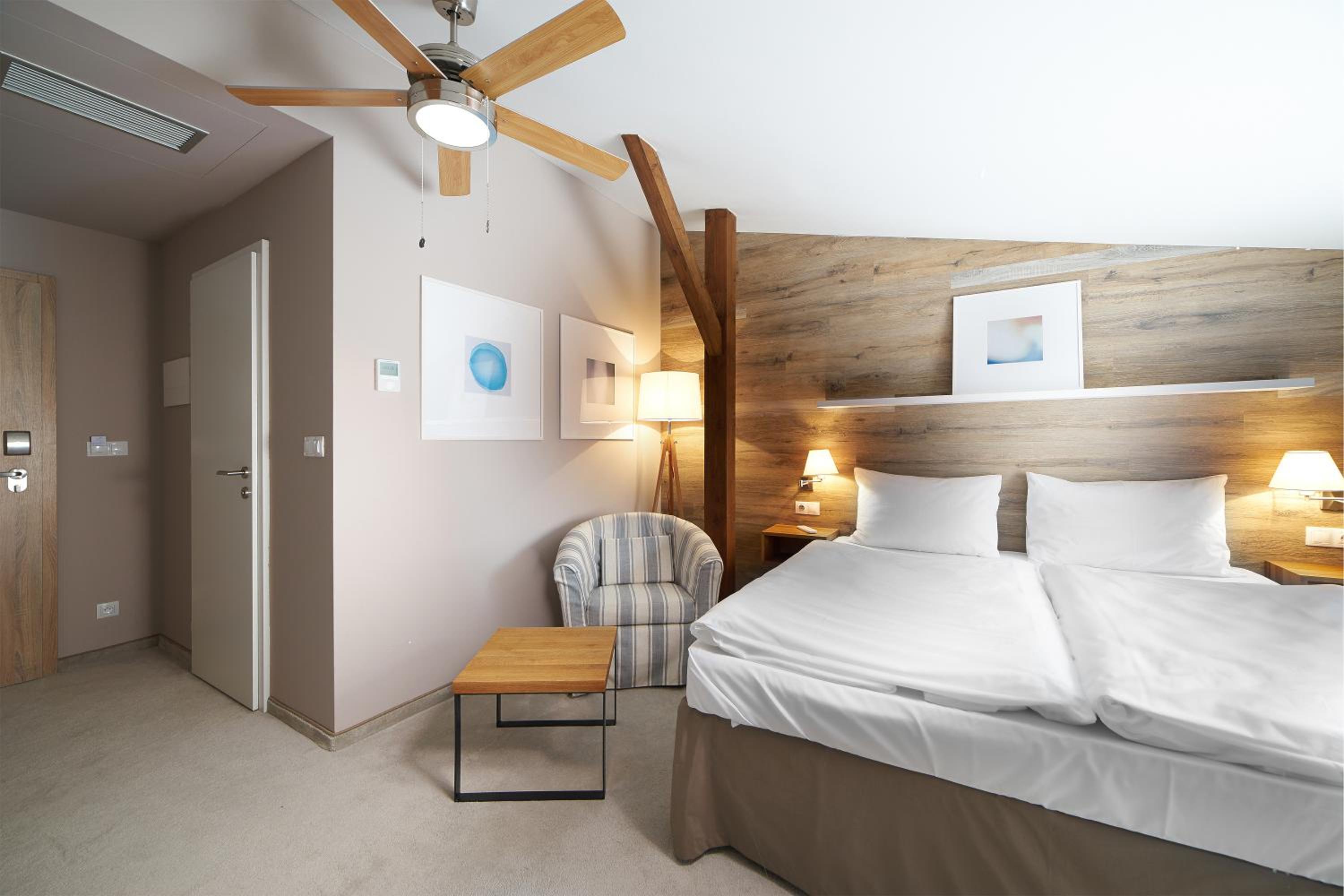 Superior, Double Bed, Forest View, Balcony، Cihelny Golf & Wellness Resort 3/6