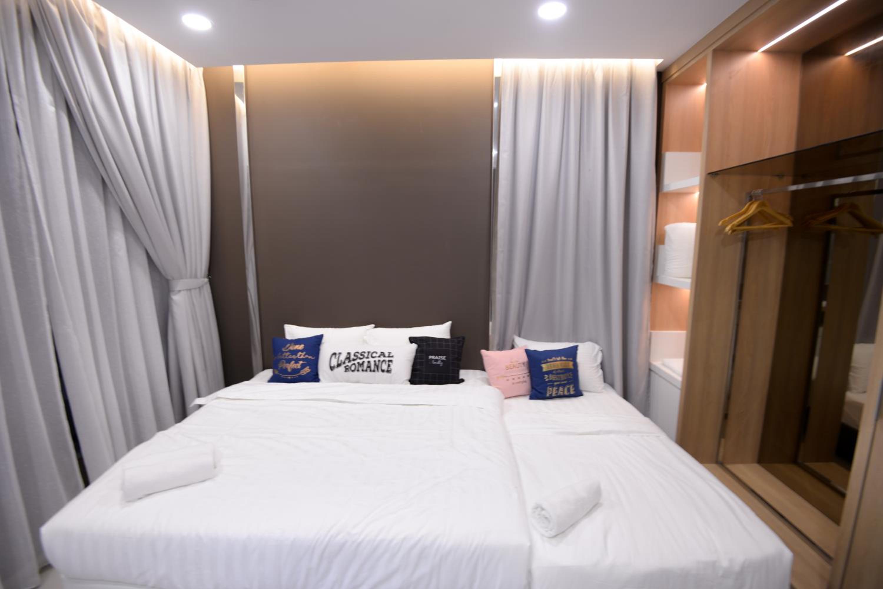 1 Bedroom, Apartment, King and Twin Beds, Sea View